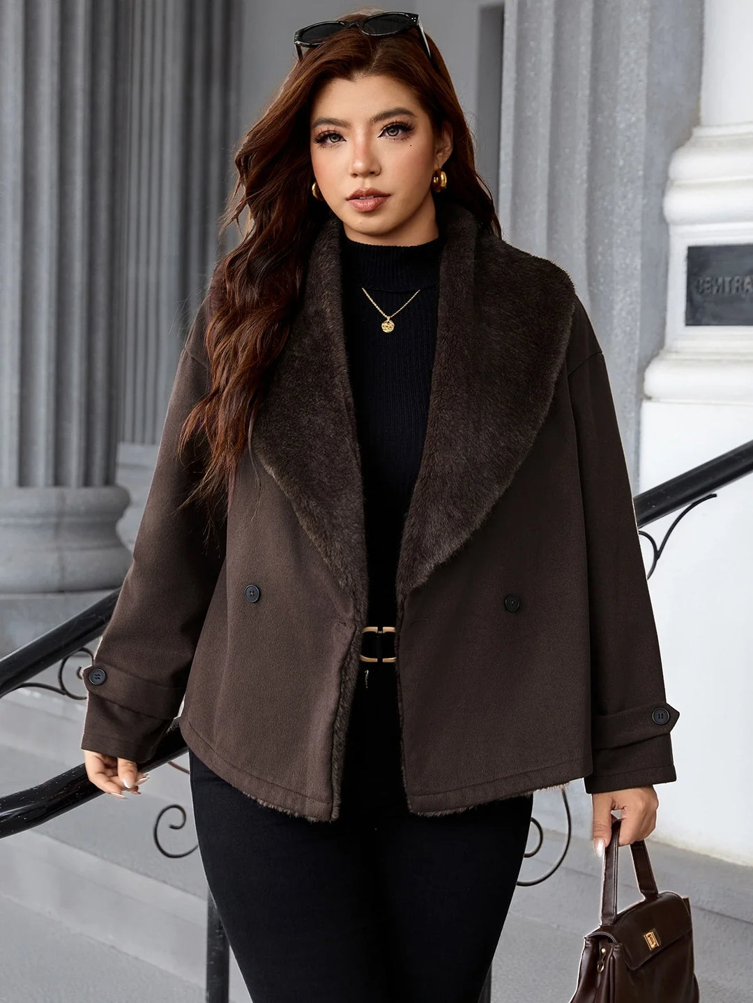 Rocío | Chaqueta Curvy de Lana con Detalles de Pelo