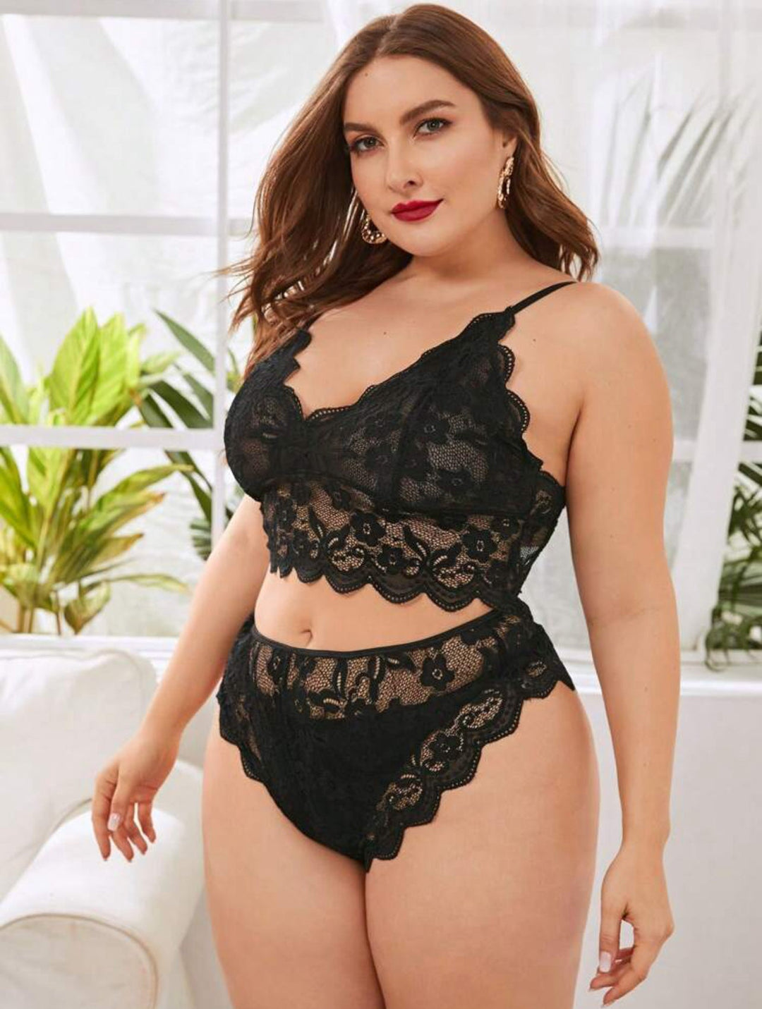 Conjunto curvy de lencería sexy con bordes festoneados