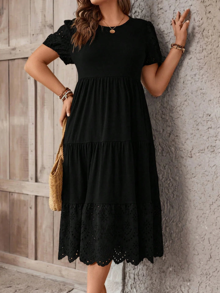 Zoe | Vestido Curvy Bordado con Volantes