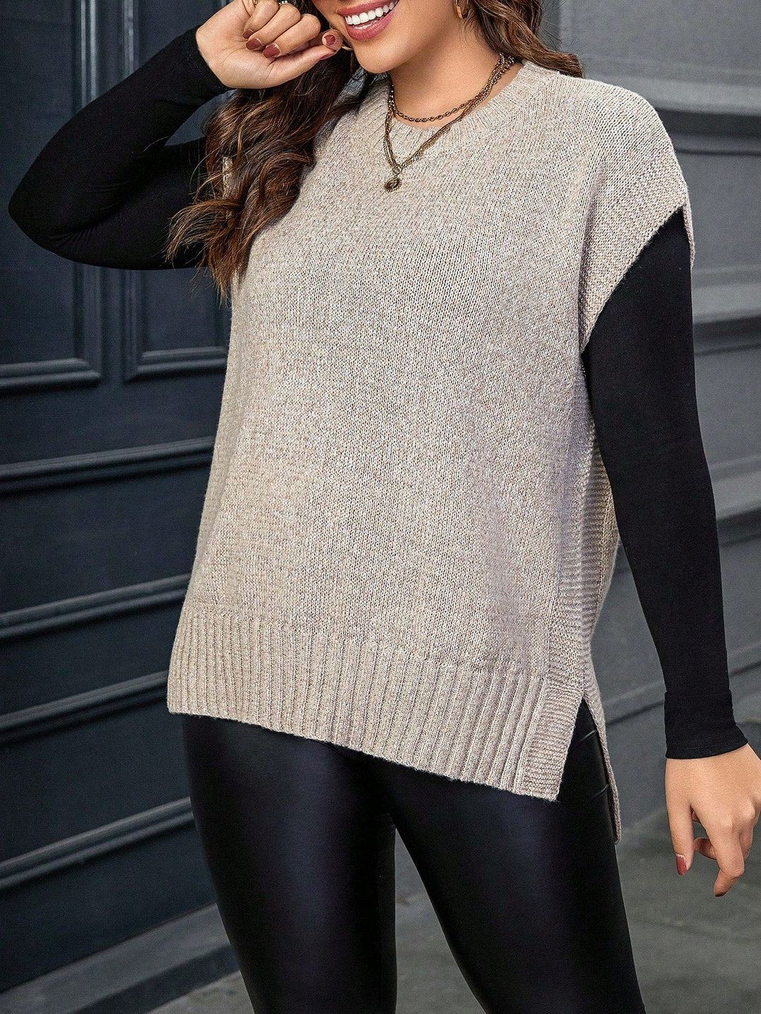 Yolanda | Jersey Curvy sin Mangas con Abertura