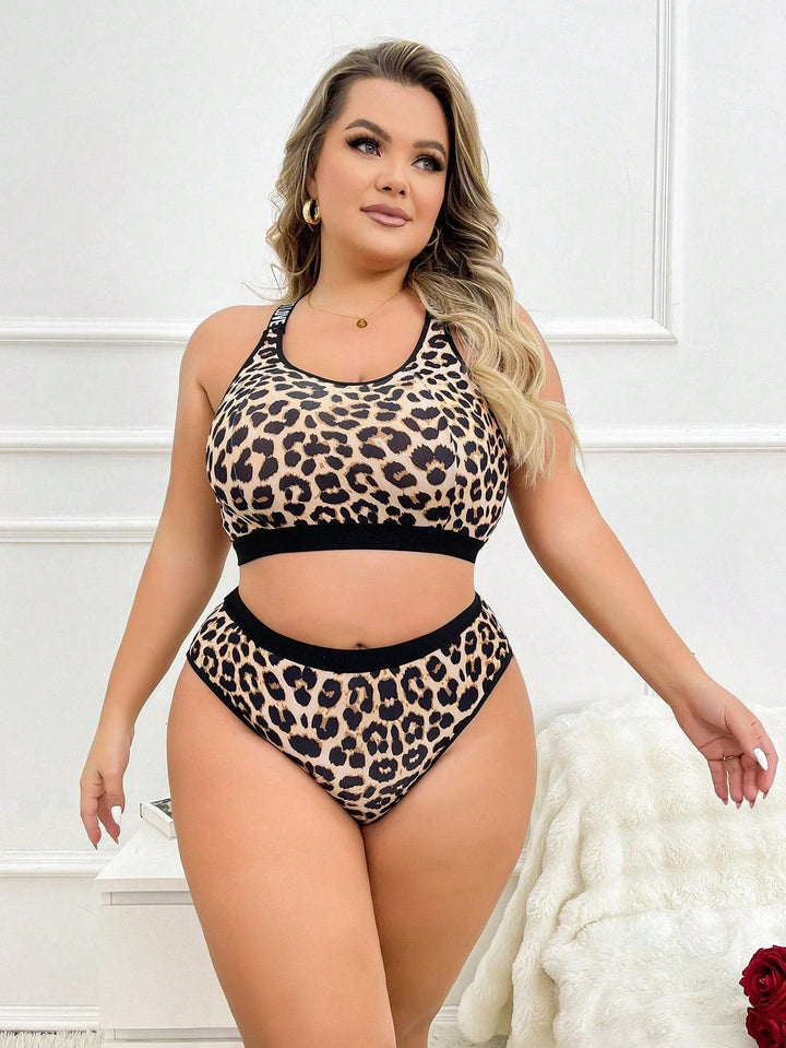 Conjunto curvy de lencería con estampado leopardo