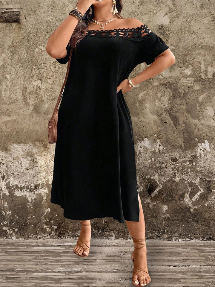 Melania | Vestido Curvy de Hombros Descubiertos con Encaje