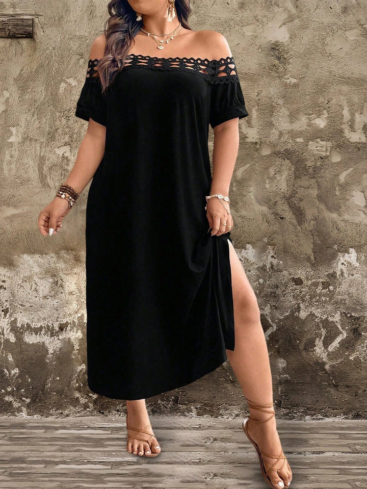 Melania | Vestido Curvy de Hombros Descubiertos con Encaje