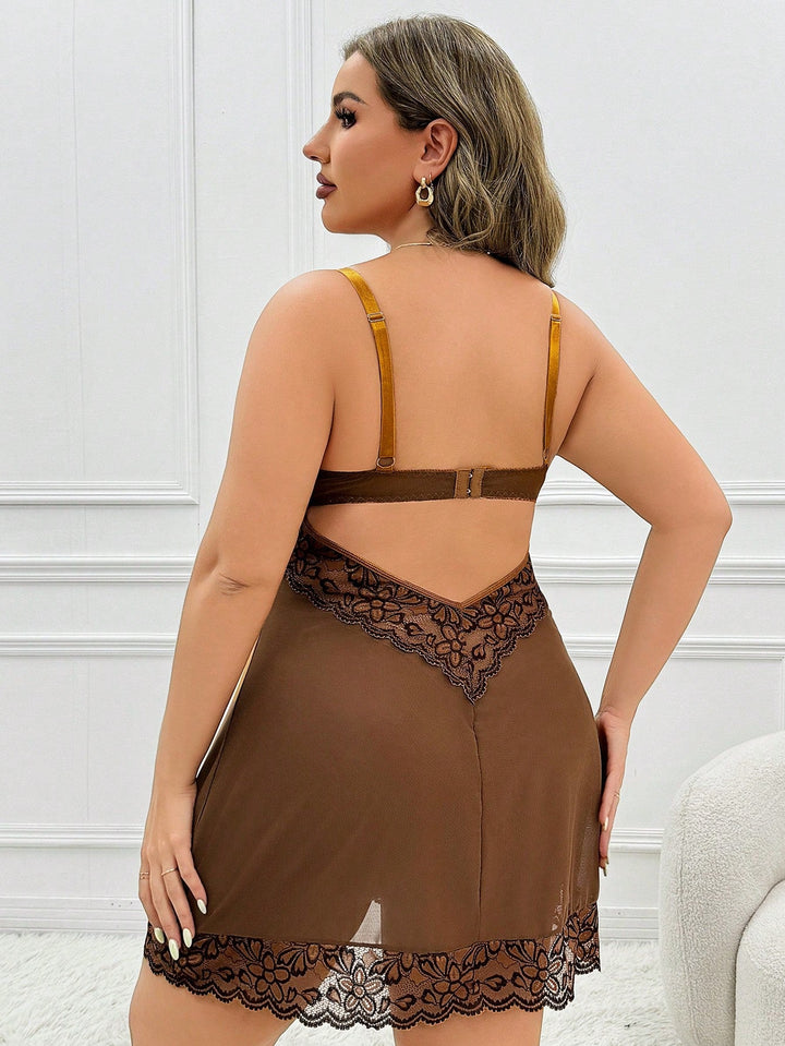 Body curvy de encaje y tul con aros