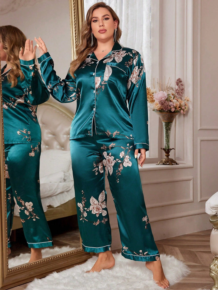 Pijama curvy de satén floral con ribetes en contraste