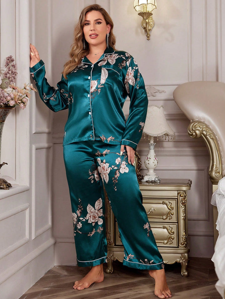 Pijama curvy de satén floral con ribetes en contraste