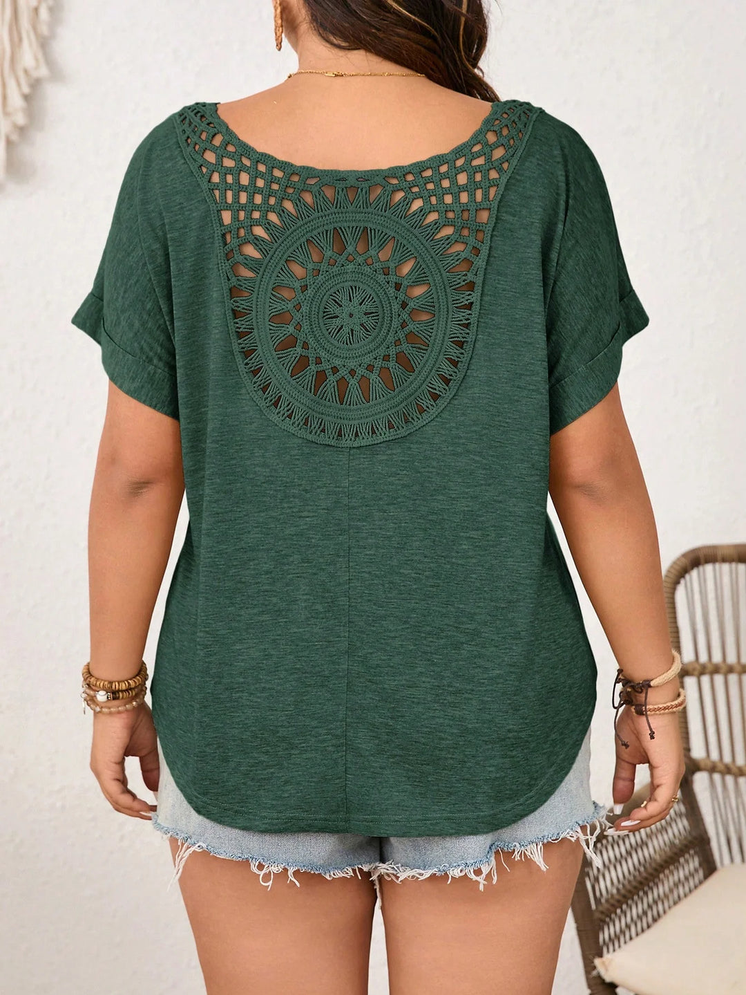 Jacinta | Camiseta Curvy de Encaje y Girasoles