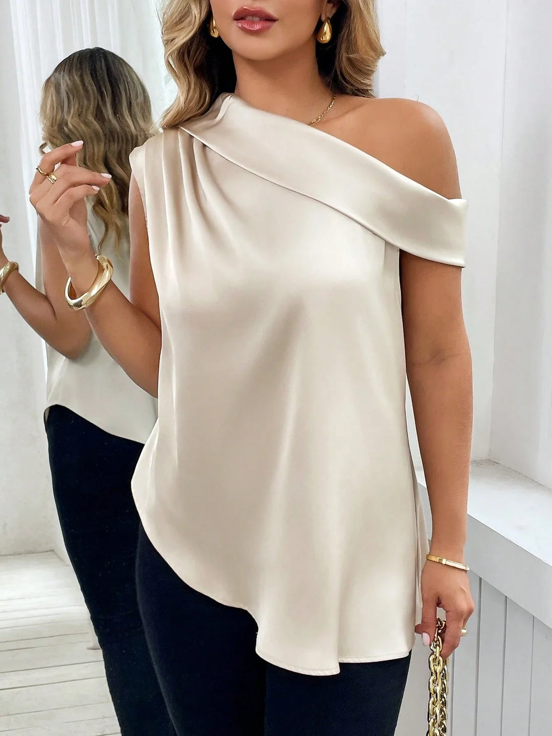 Vicenta | Blusa Curvy Asimétrica de Satén