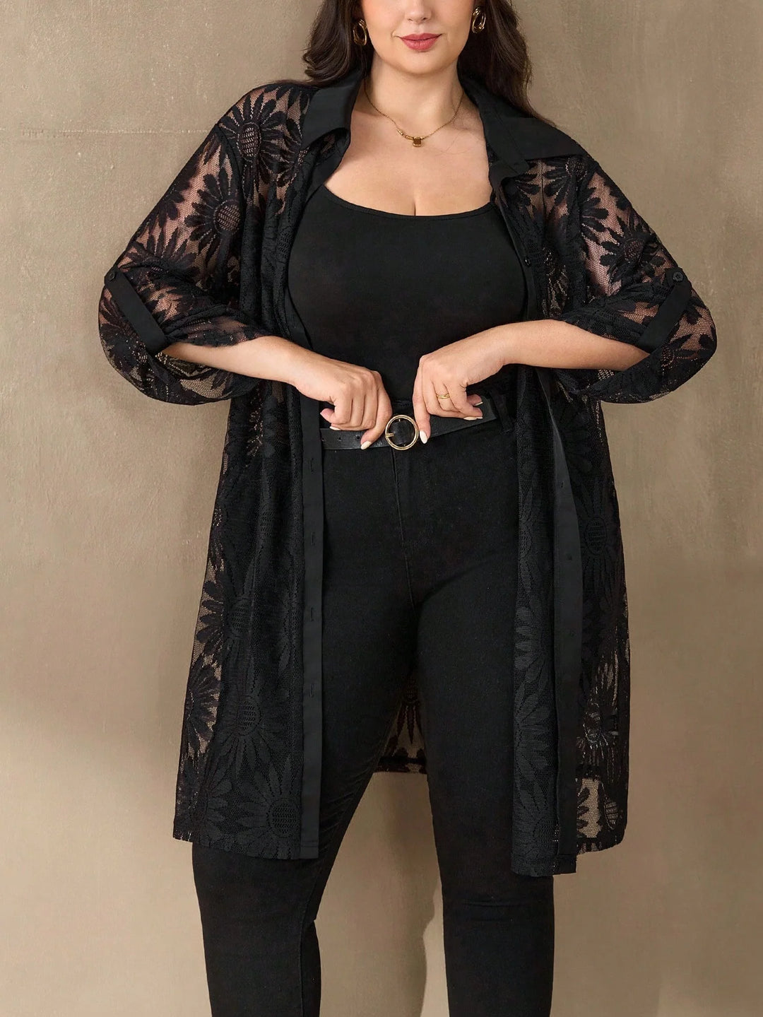 Olalla | Camisa Curvy Larga con Botones y Encaje