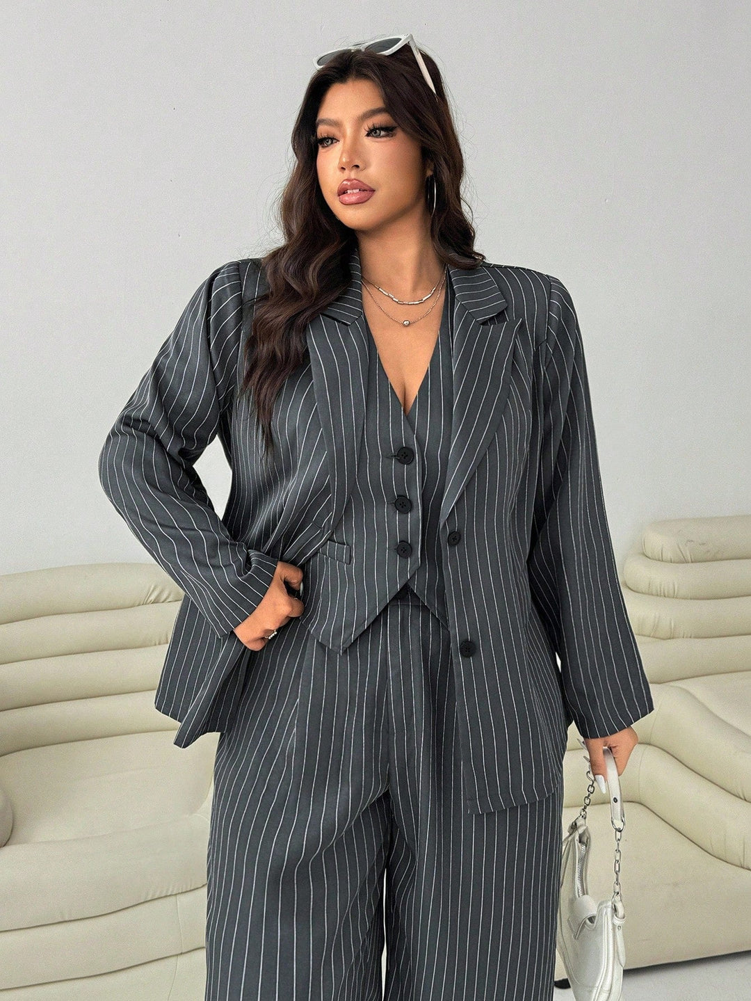 Eva | Conjunto Curvy de Tres Piezas a Rayas