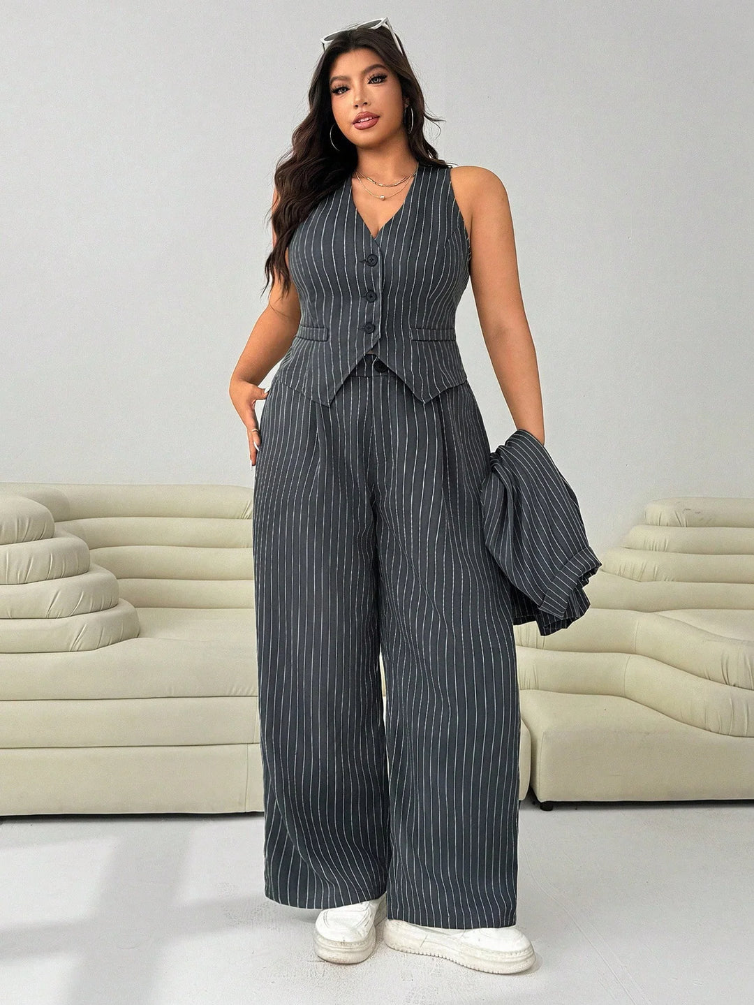 Eva | Conjunto Curvy de Tres Piezas a Rayas