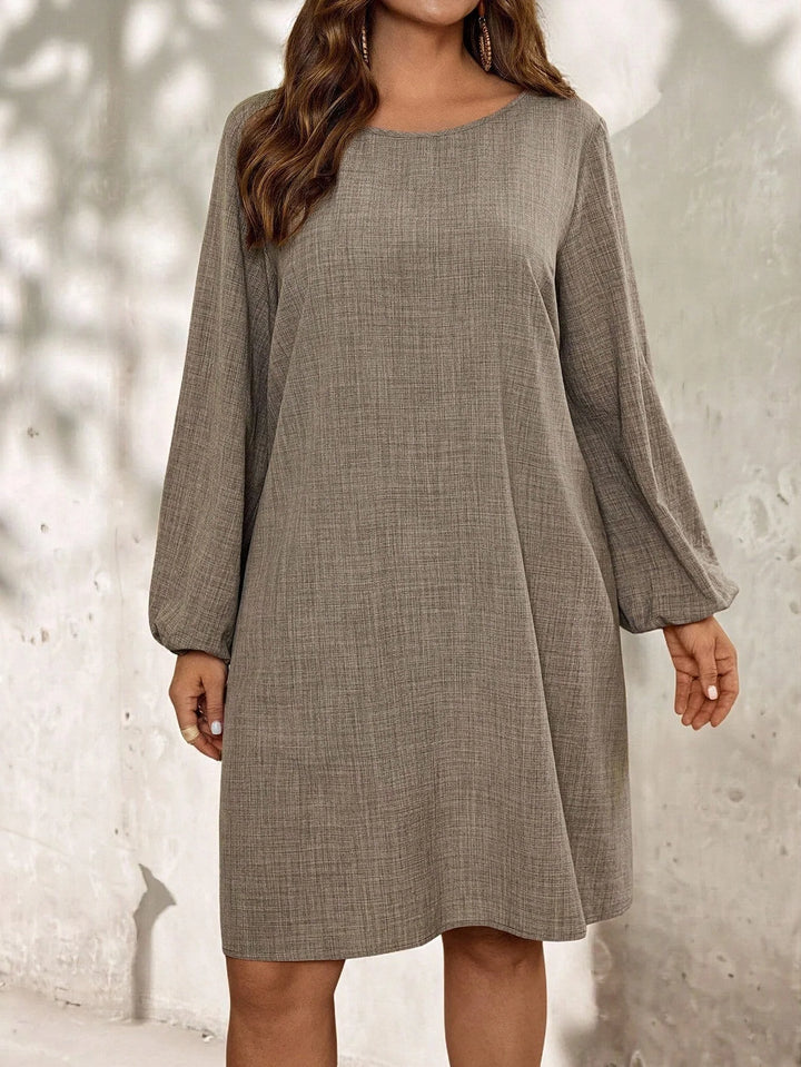 Helena | Vestido Curvy de Manga Larga Liso