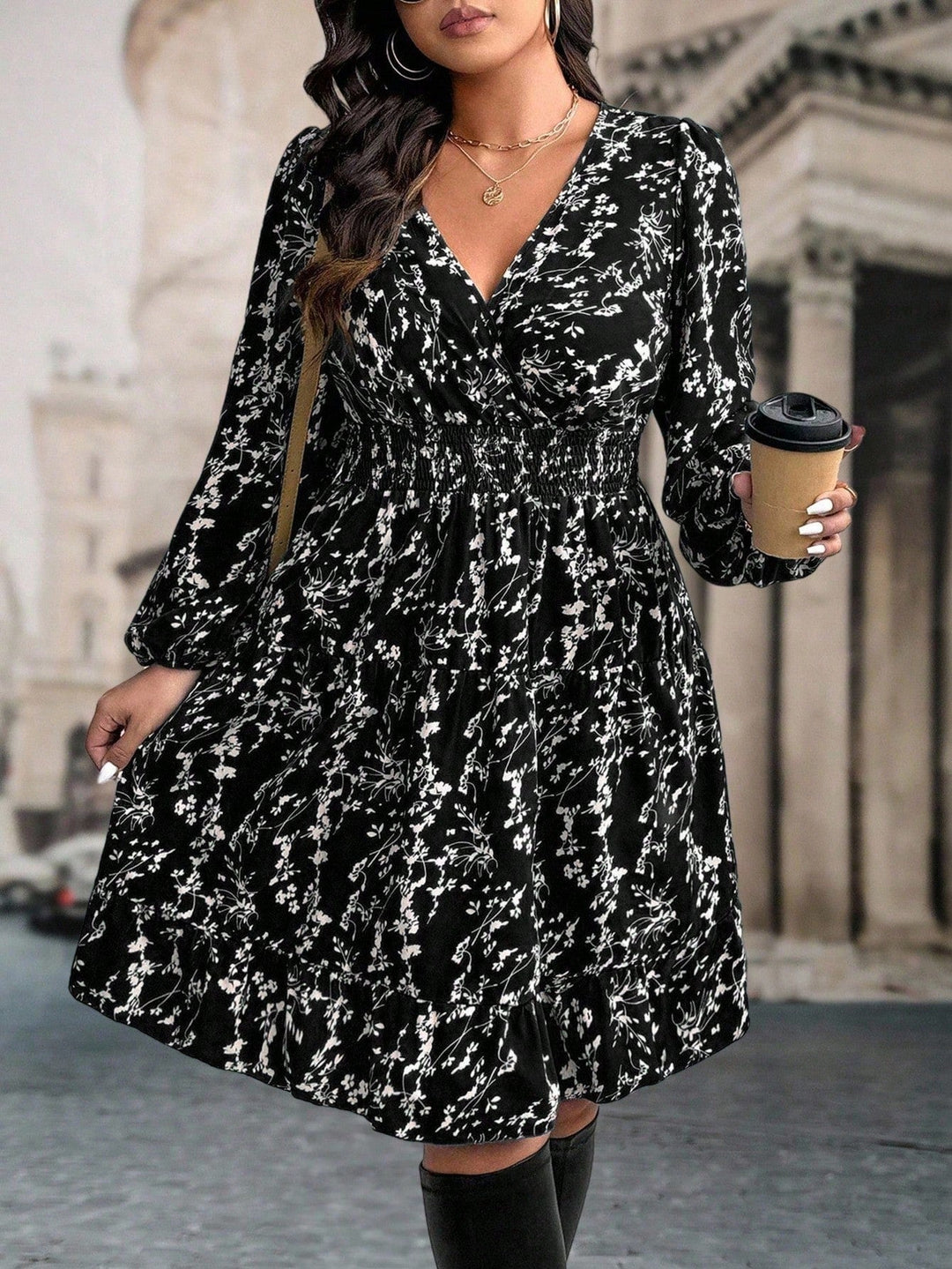 Ariana | Vestido Maxi Curvy con Volantes Florales