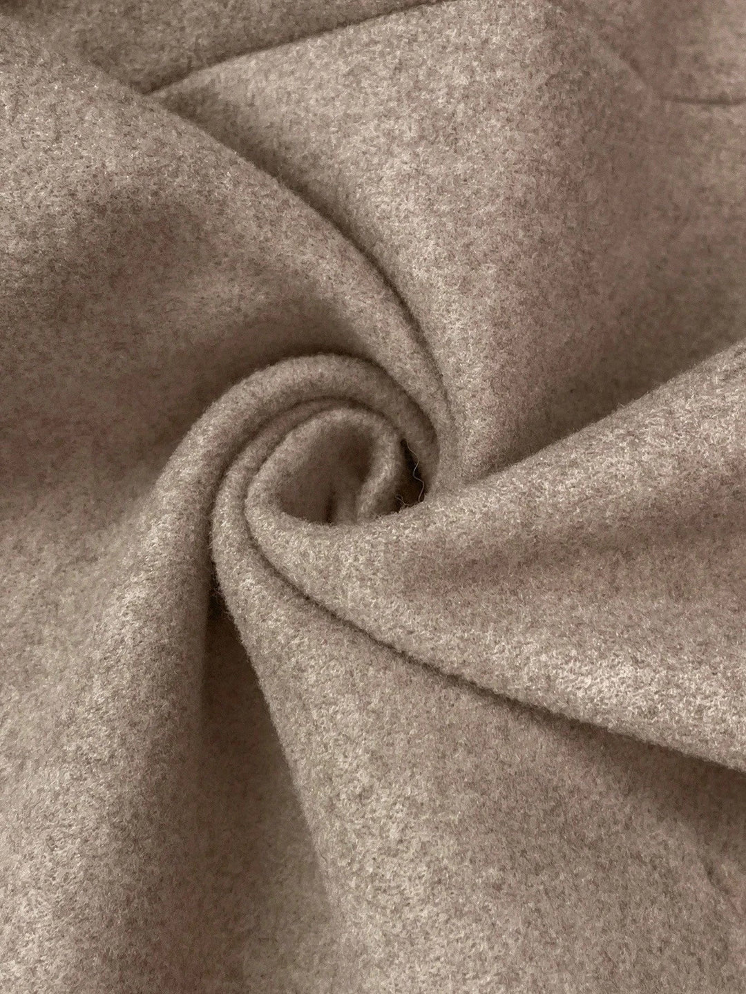 Ángela | Abrigo Maxi Curvy Camel con Bolsillos