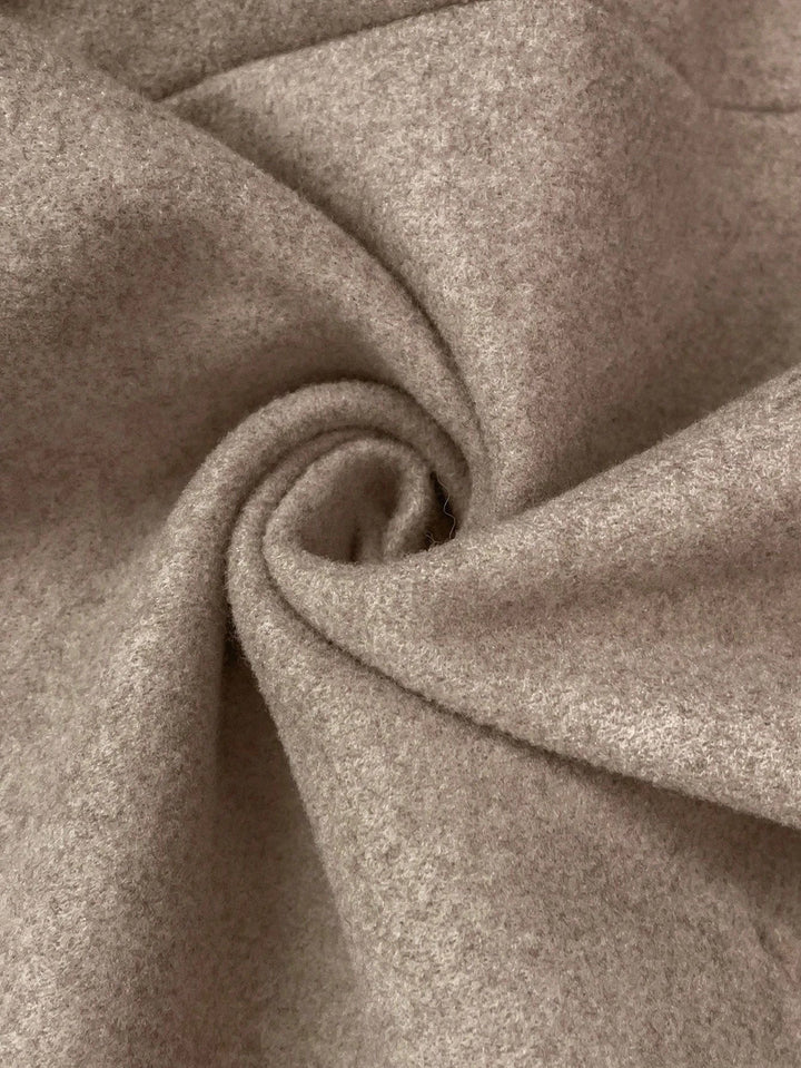 Ángela | Abrigo Maxi Curvy Camel con Bolsillos