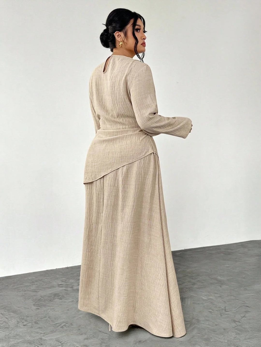 Herminia | Conjunto Curvy de Blusa y Falda para Oficina