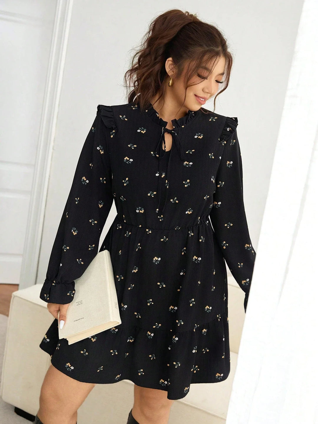 Sonia | Vestido Curvy Floral de Cintura Entallada