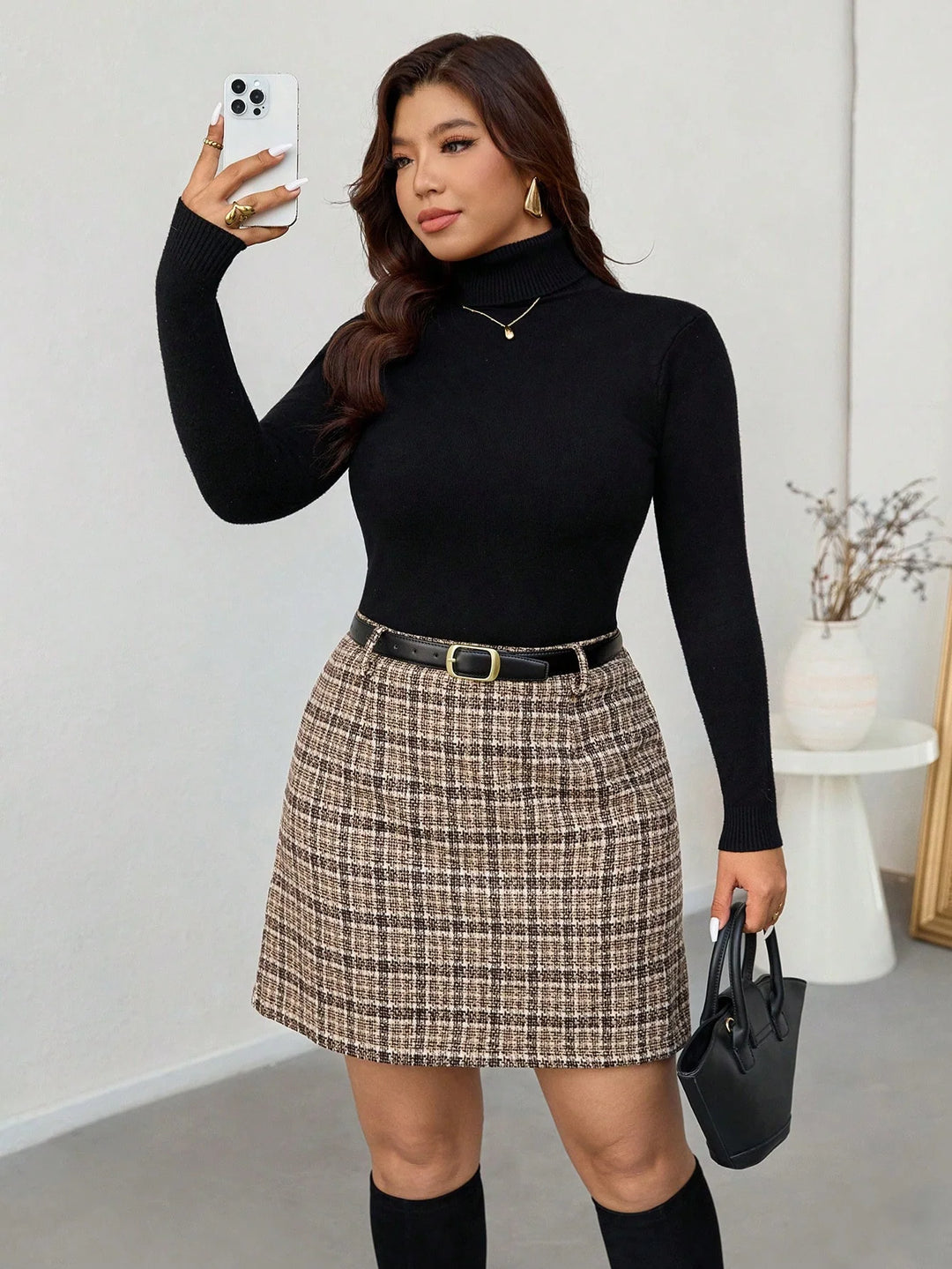 Marisol | Falda Curvy de Cuadros para Oficina