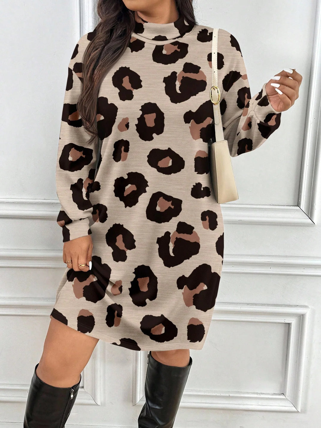 Irene | Vestido Midi Curvy de Leopardo