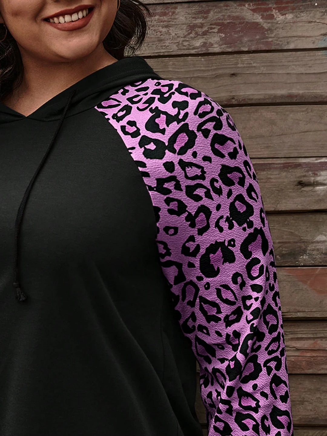 Mercedes | Sudadera Curvy con Capucha de Leopardo