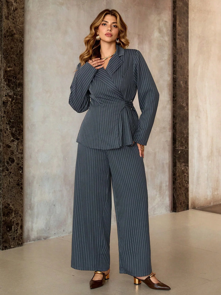 Carina | Conjunto Curvy de Top y Pantalón a Rayas