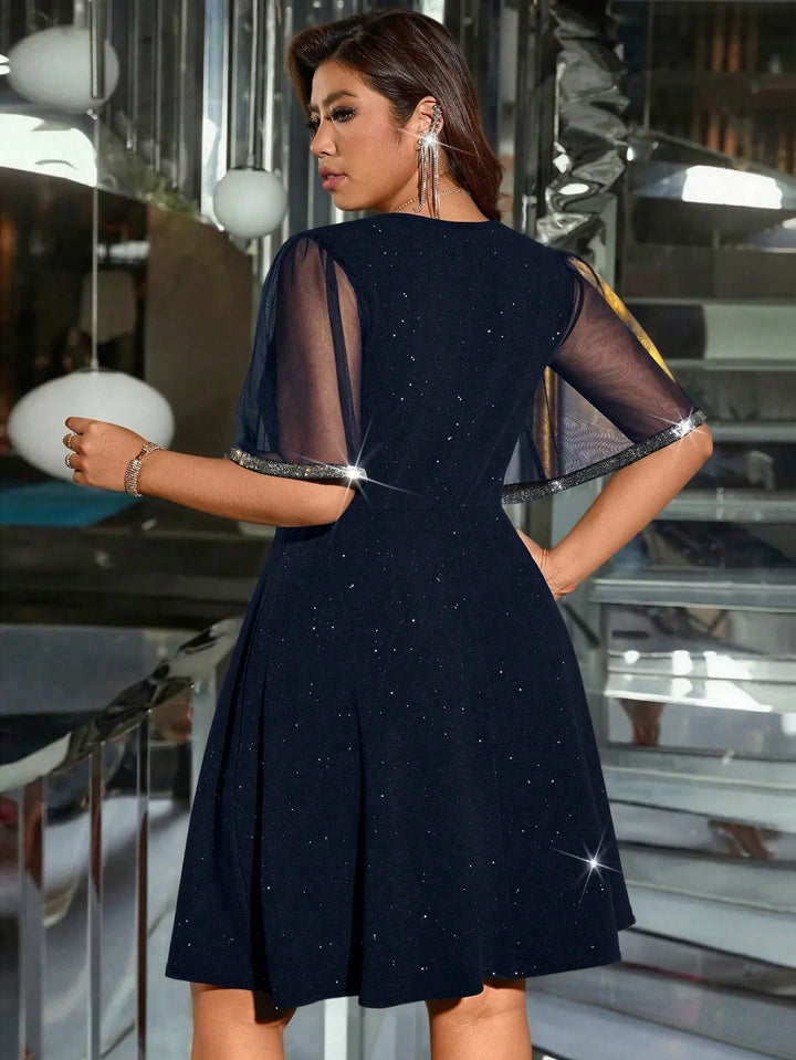 Paula | Vestido Curvy de Manga Corta con Lentejuelas