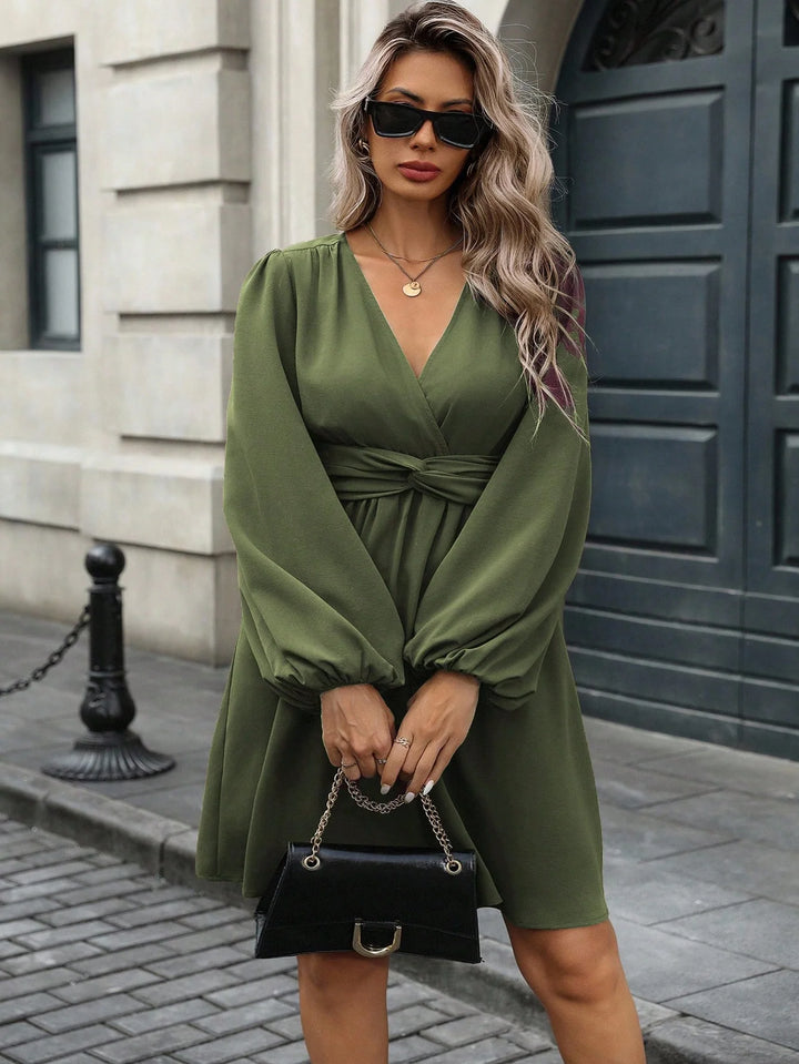 Sol | Vestido Curvy Cruzado de Estilo Romántico