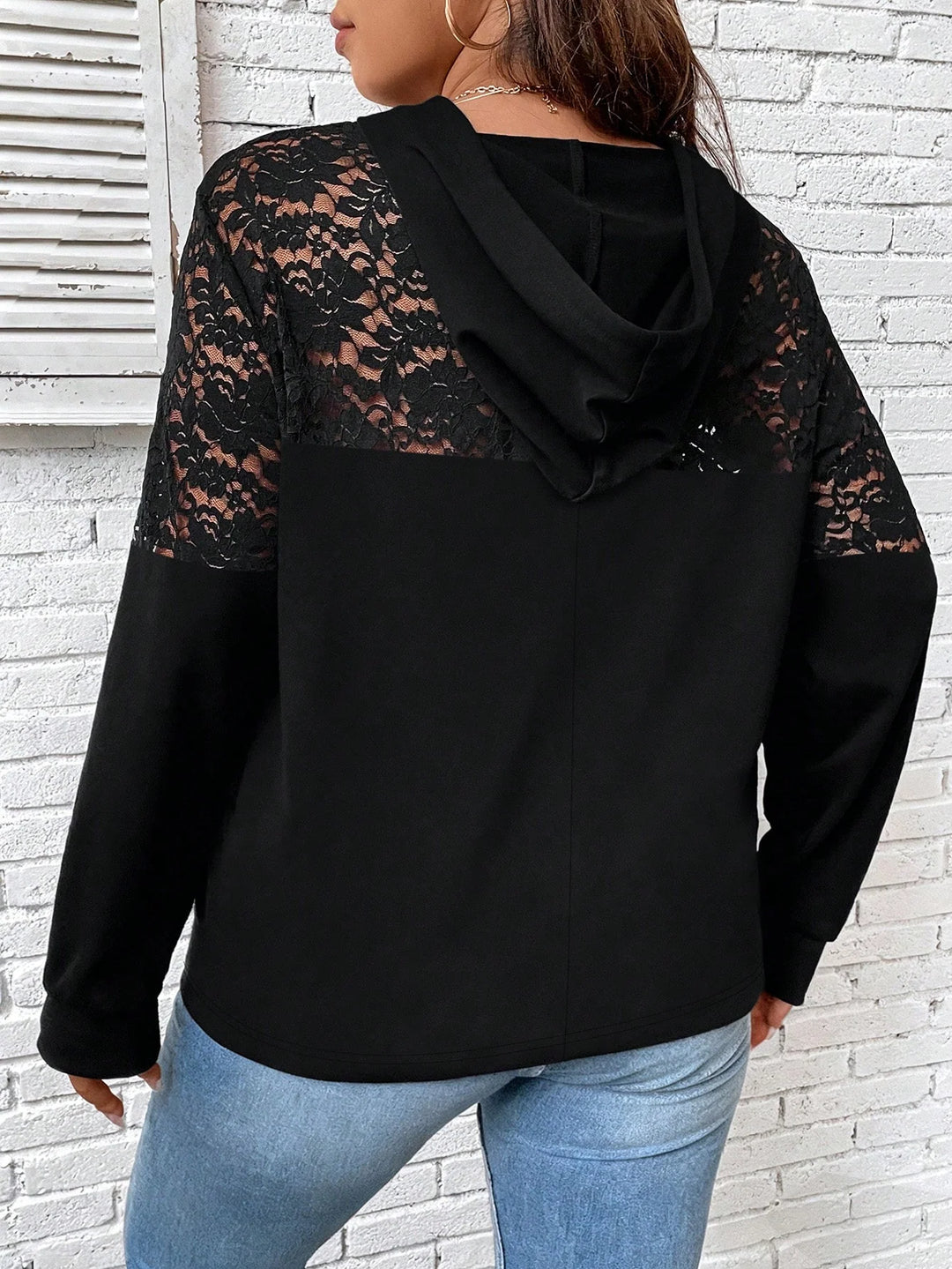 Susana | Sudadera Curvy Ligera con Encaje y Capucha