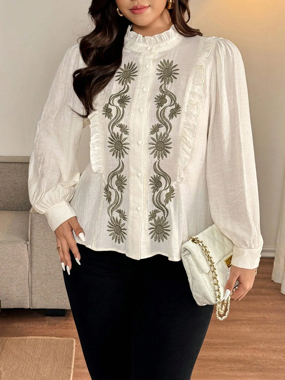 Antonia | Blusa Curvy Bordada con Manga Globo