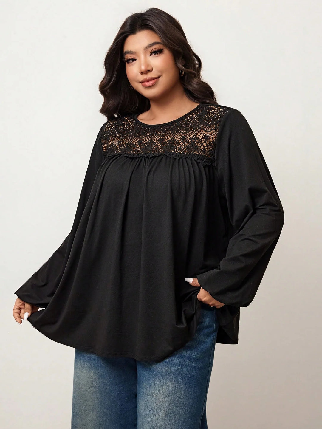 Ximena | Blusa Curvy de Línea Evasé con Encaje