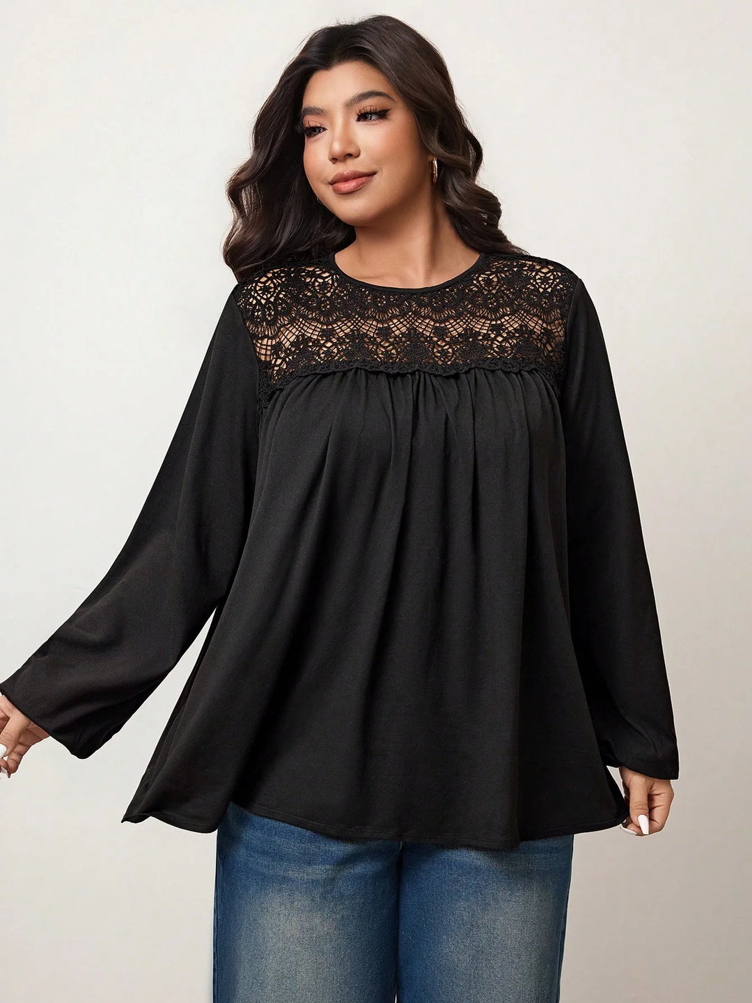 Ximena | Blusa Curvy de Línea Evasé con Encaje