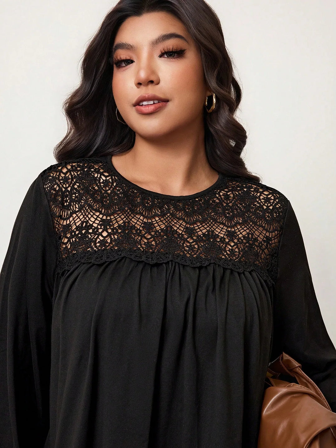 Ximena | Blusa Curvy de Línea Evasé con Encaje