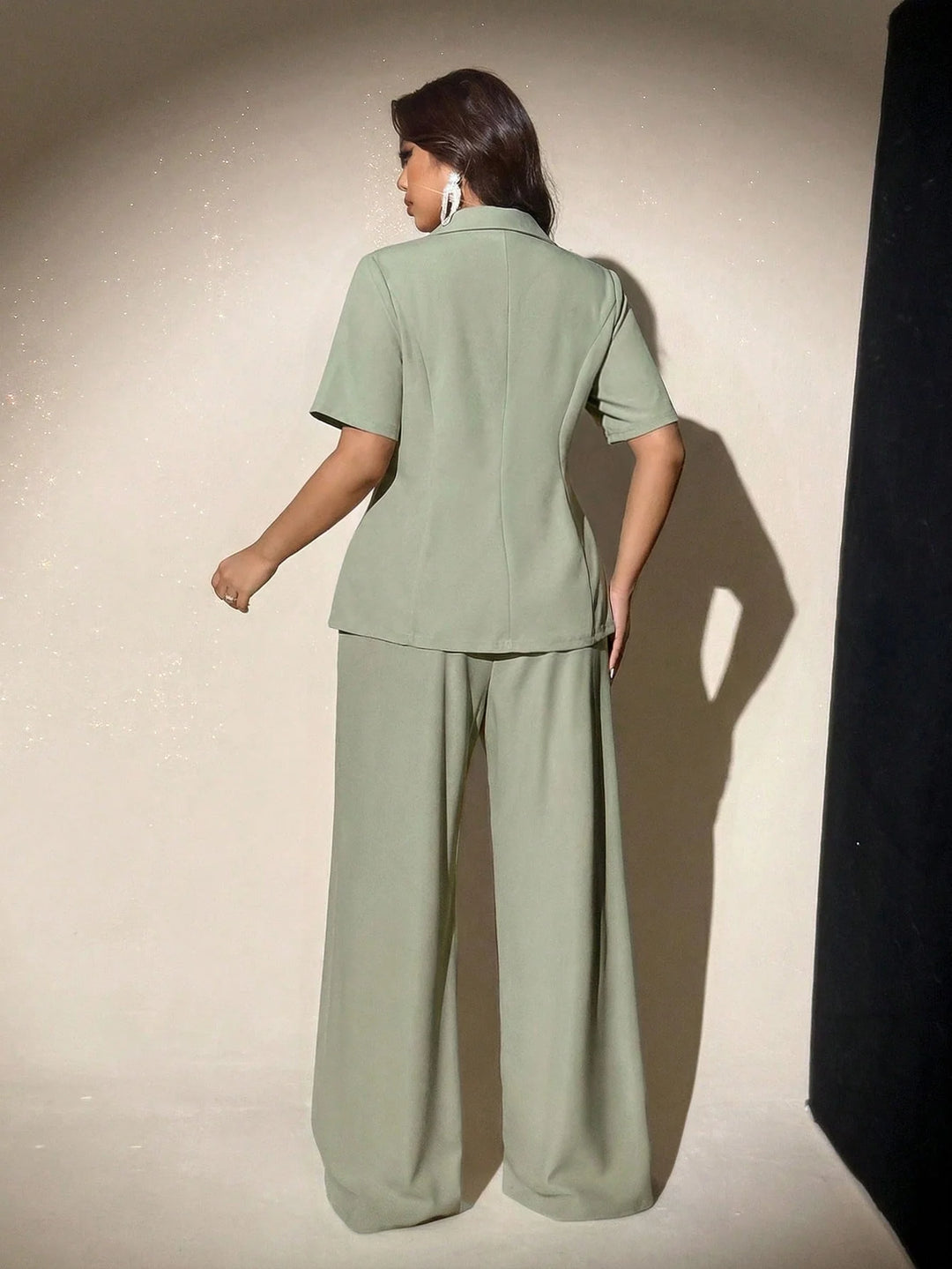 Alba | Conjunto Curvy de Blazer Ligero y Pantalón Ancho