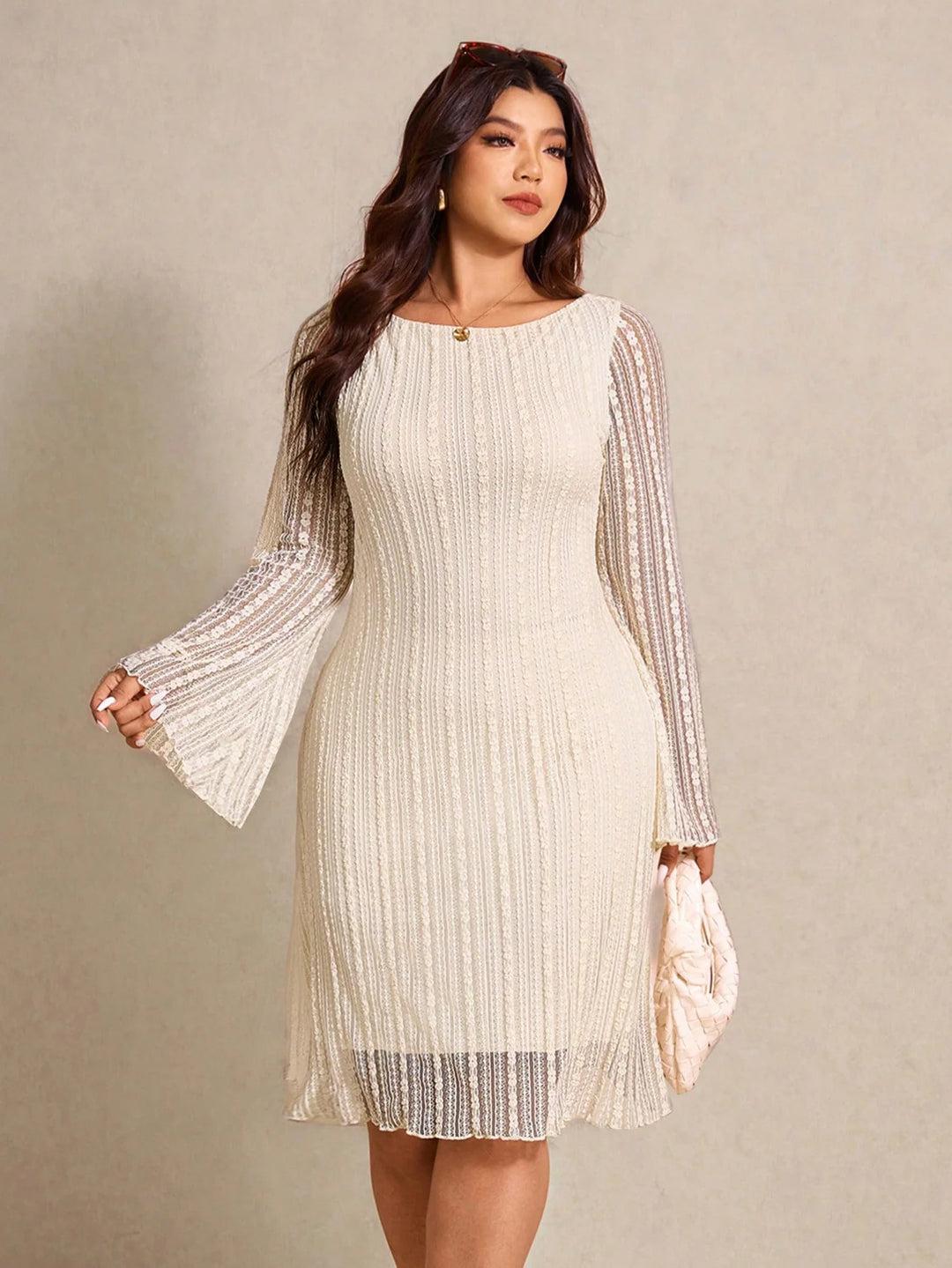 Graciela | Vestido Curvy Texturizado de Cuello Redondo