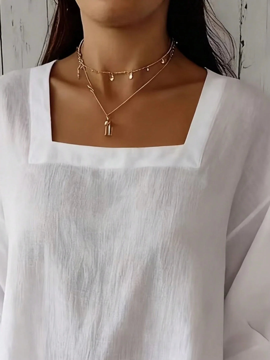 Tania | Blusa Curvy Blanca de Escote Cuadrado