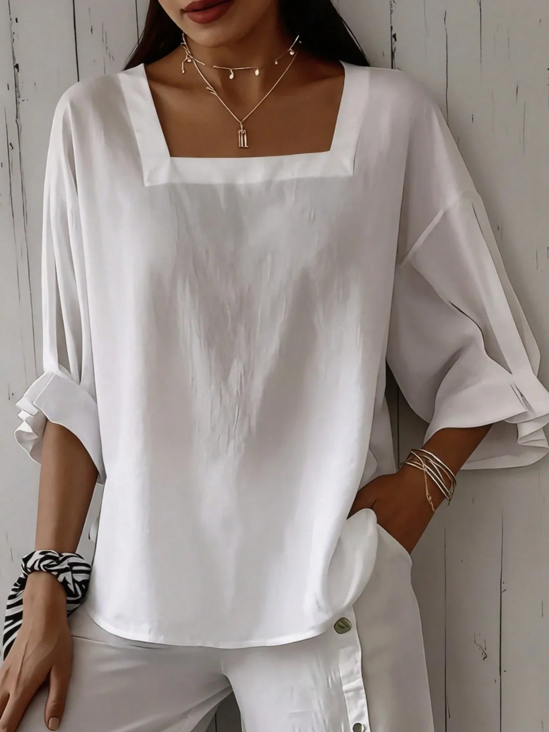 Tania | Blusa Curvy Blanca de Escote Cuadrado