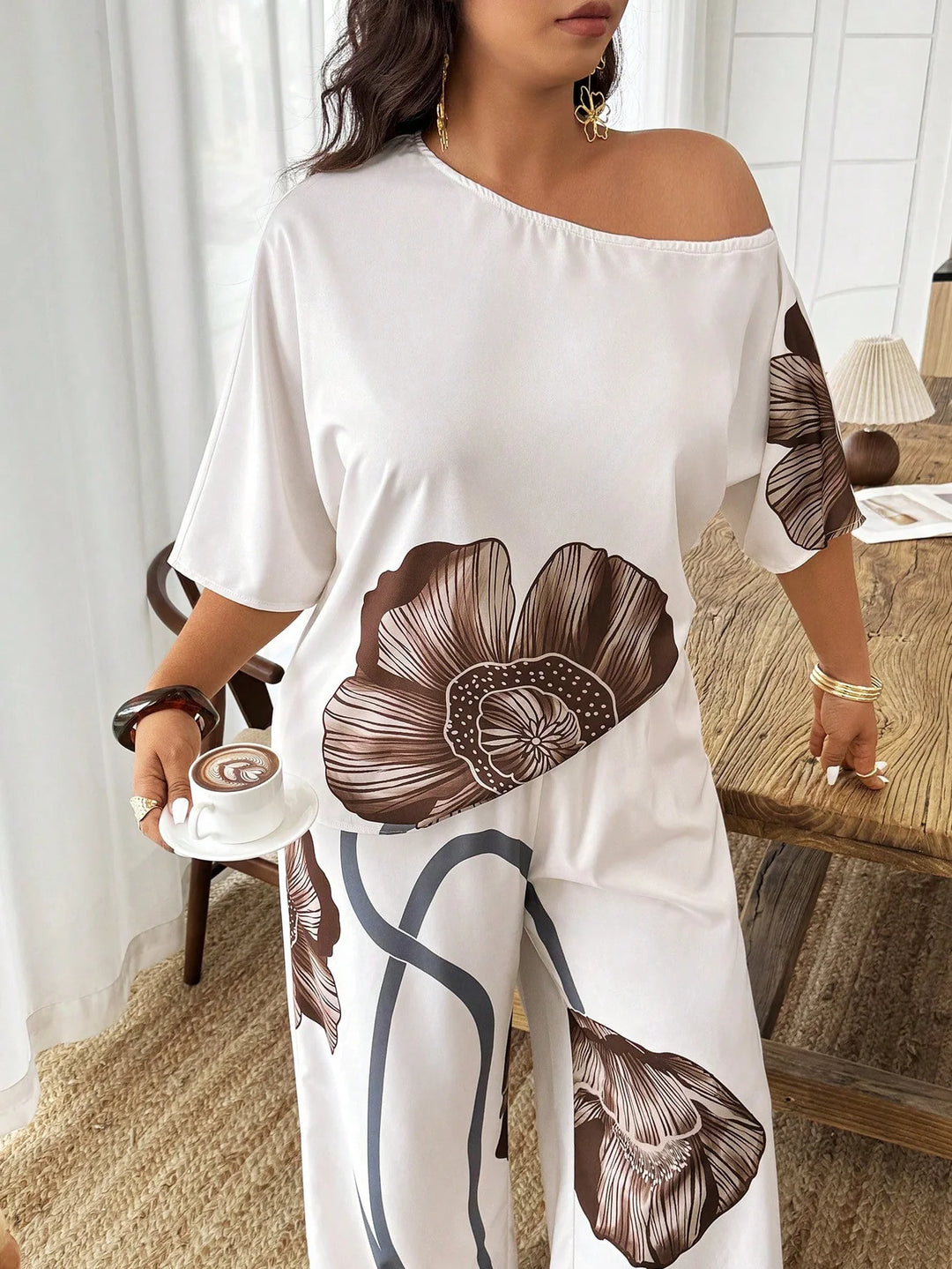 Olaya | Conjunto Curvy de Cuello Asimétrico y Pantalón