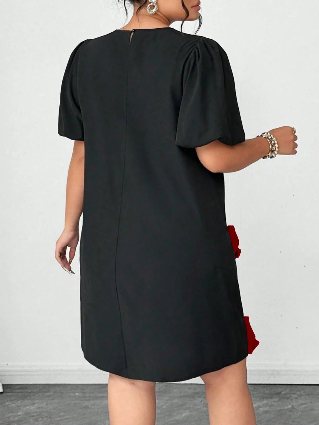 Magdalena | Vestido Curvy de Manga Pétalo con Lazo
