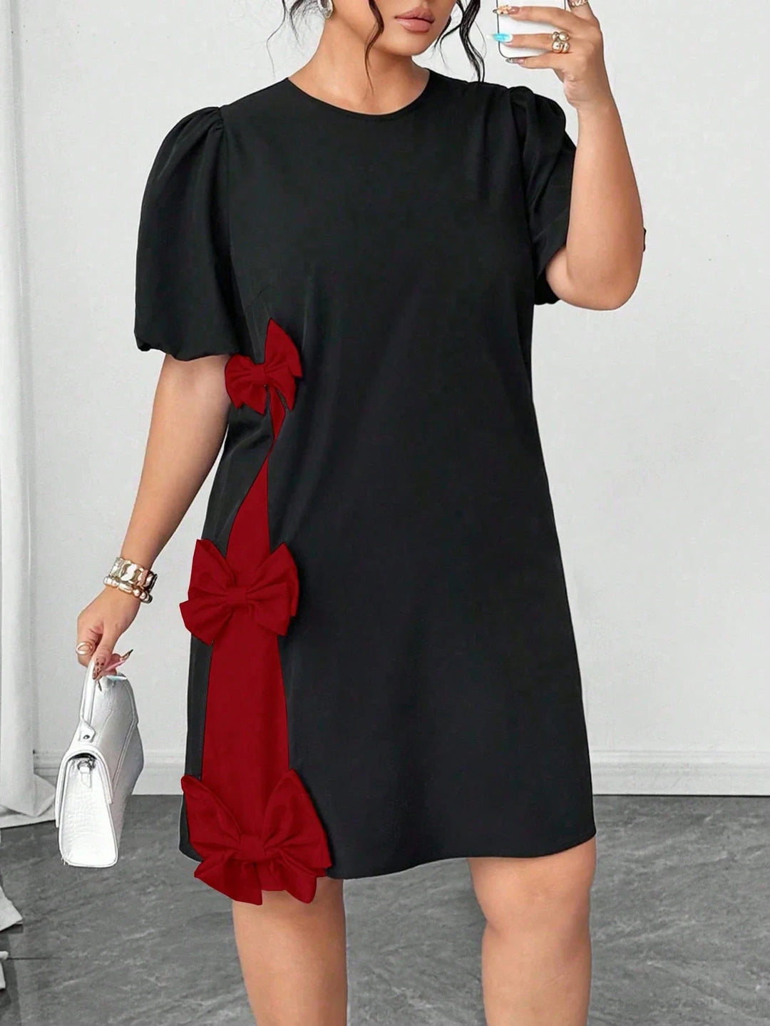 Magdalena | Vestido Curvy de Manga Pétalo con Lazo