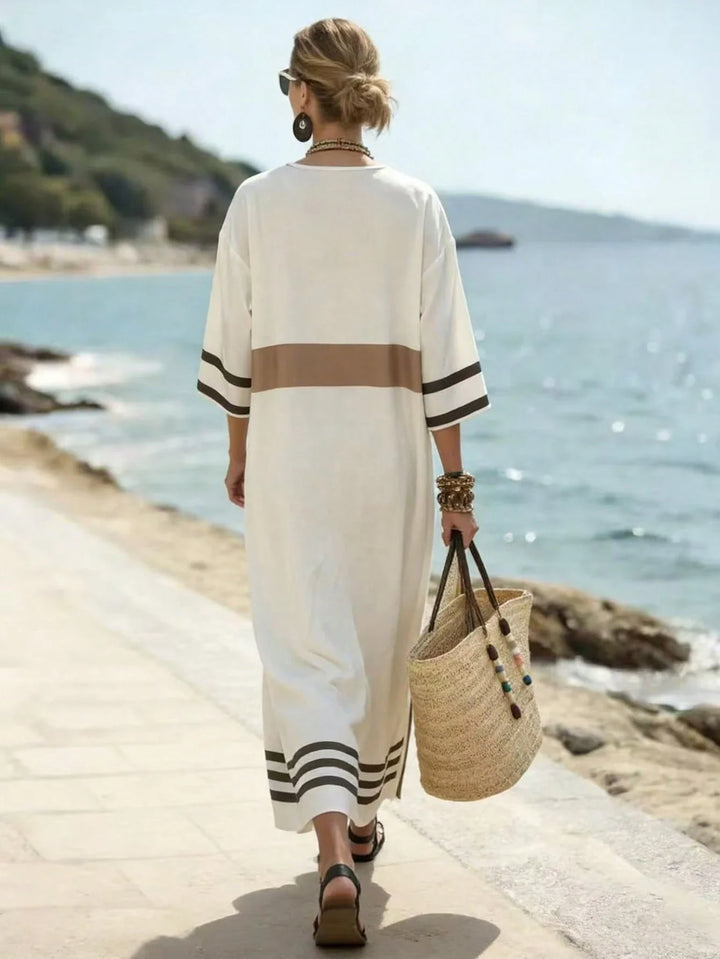 Yasmina | Vestido Curvy de Rayas con Escote en V