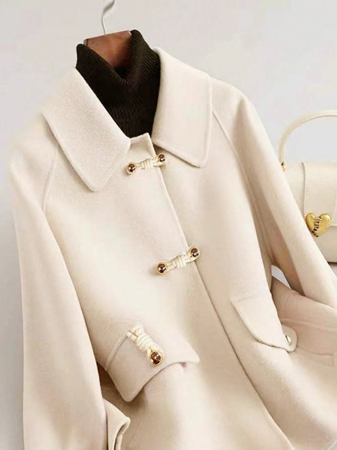 Teresa | Chaqueta Curvy Corta de Lana con Solapas