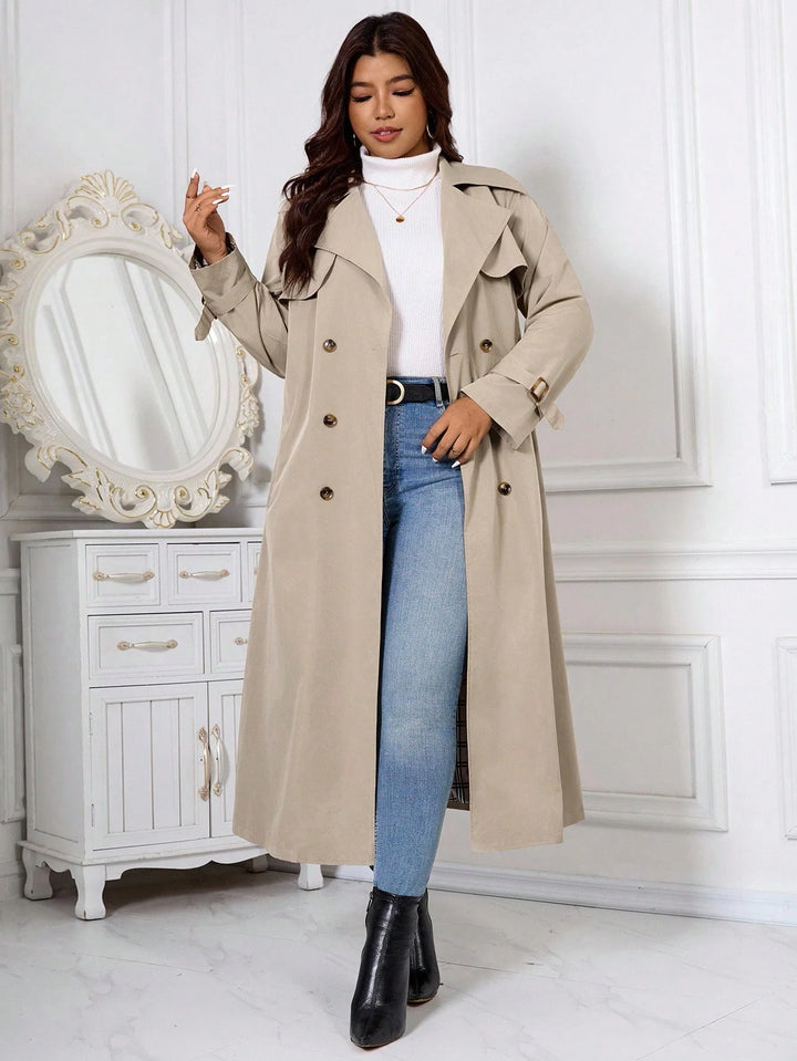 Daniela | Gabardina Curvy Lisa de Estilo Casual