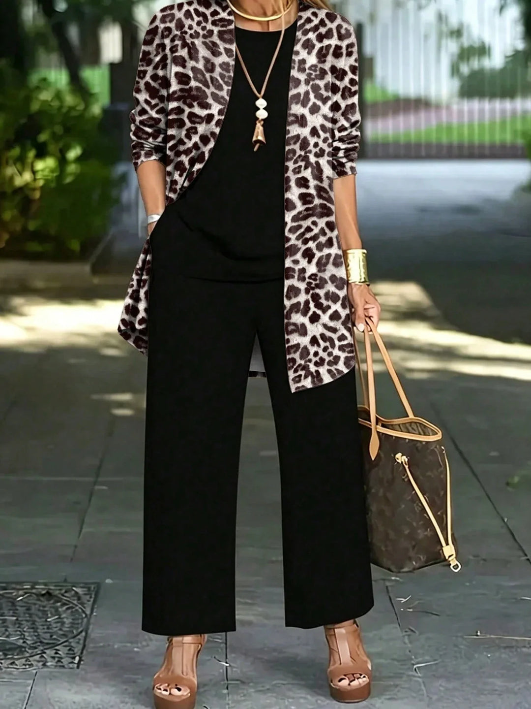 Mónica | Conjunto Curvy de Tres Piezas con Leopardo
