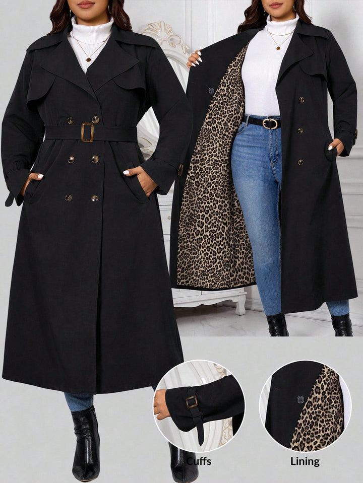 Daniela | Gabardina Curvy Lisa de Estilo Casual