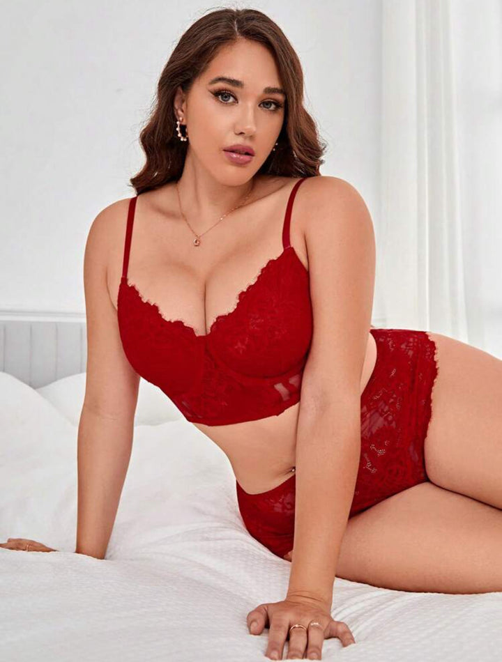 Conjunto de lencería curvy de encaje floral con aros