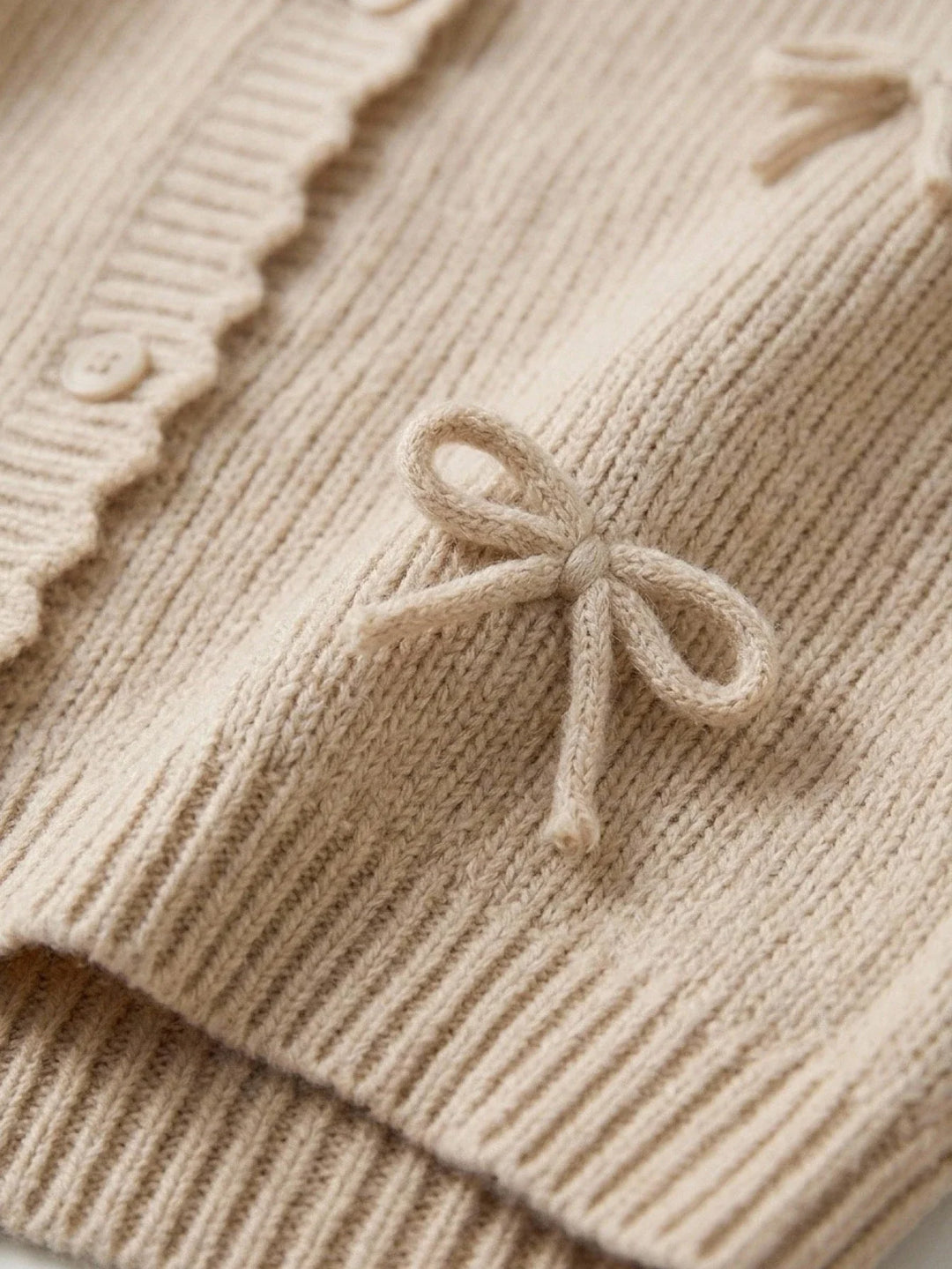 Nora | Cárdigan Curvy Beige con Lazos