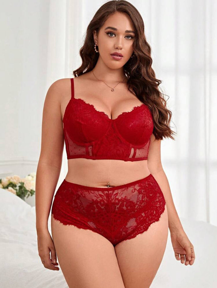 Conjunto de lencería curvy de encaje floral con aros
