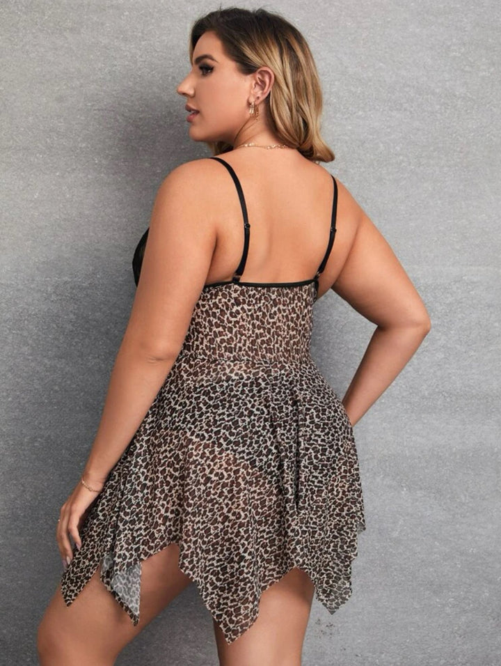 Picardías curvy de encaje con estampado leopardo y tanga