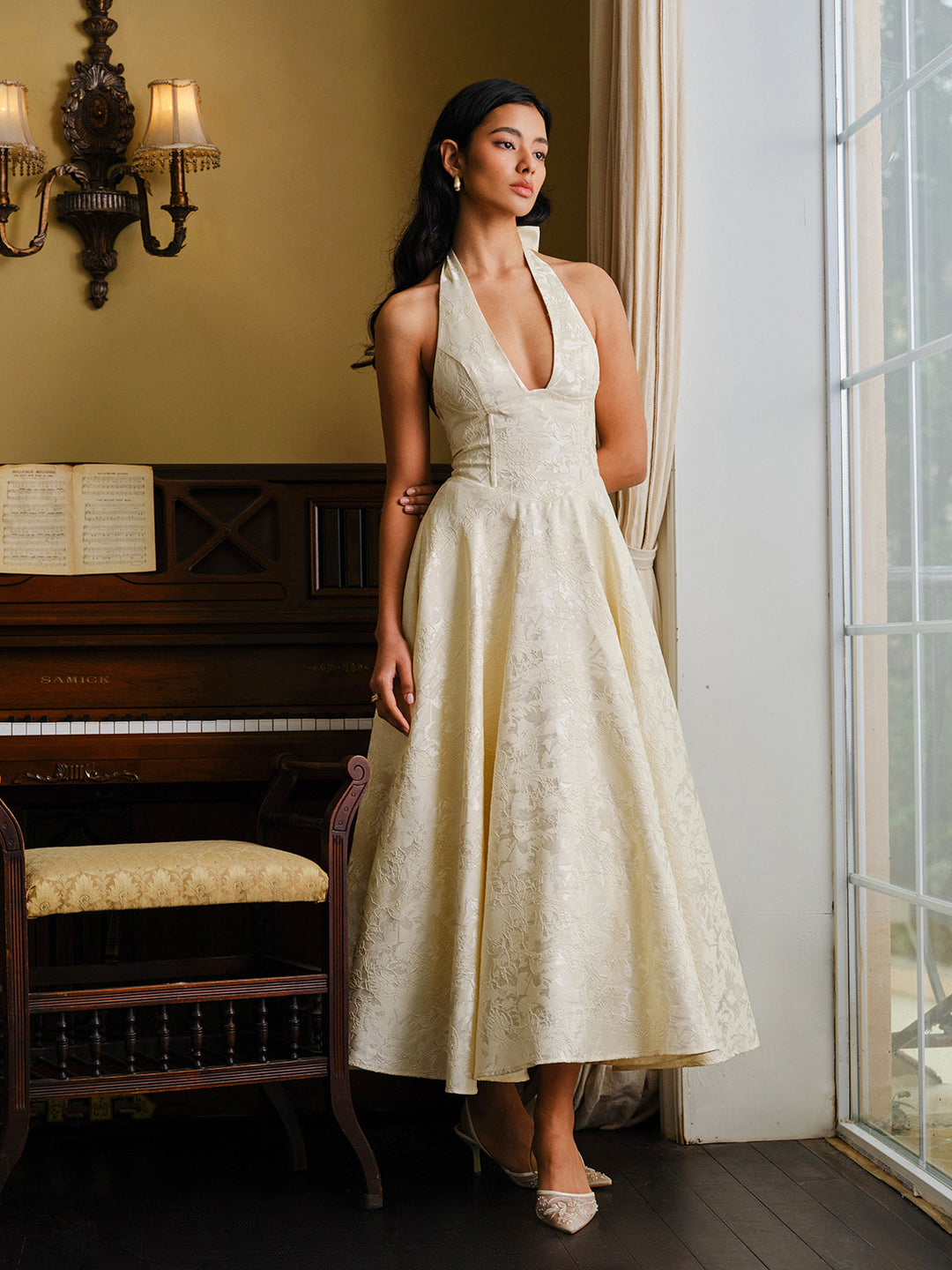 Vestido Vintage Halter con Espalda Ajustable