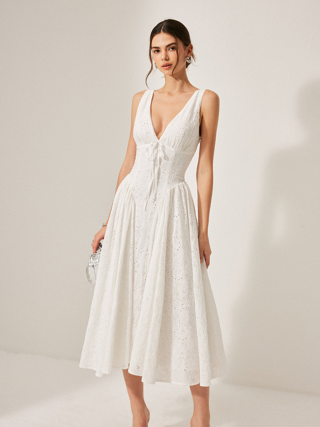 Vestido Bordado de Algodón con Cintas